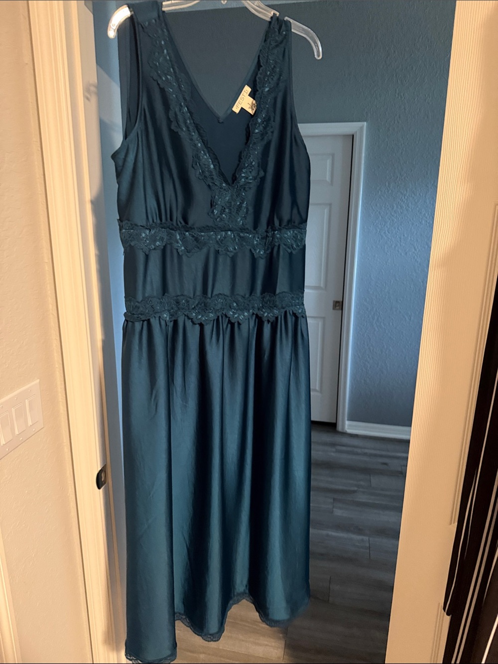 Torrid Festi Blue Dress *NEW WITHOUT TAGS* - Picture 2 of 2